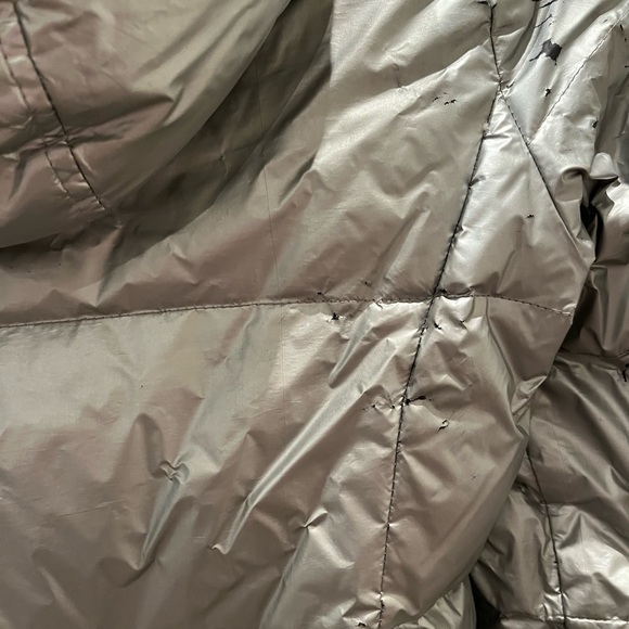 🌟HOST PICK🌟 American Eagle Silver Puffer Coat - Picture 8 of 16